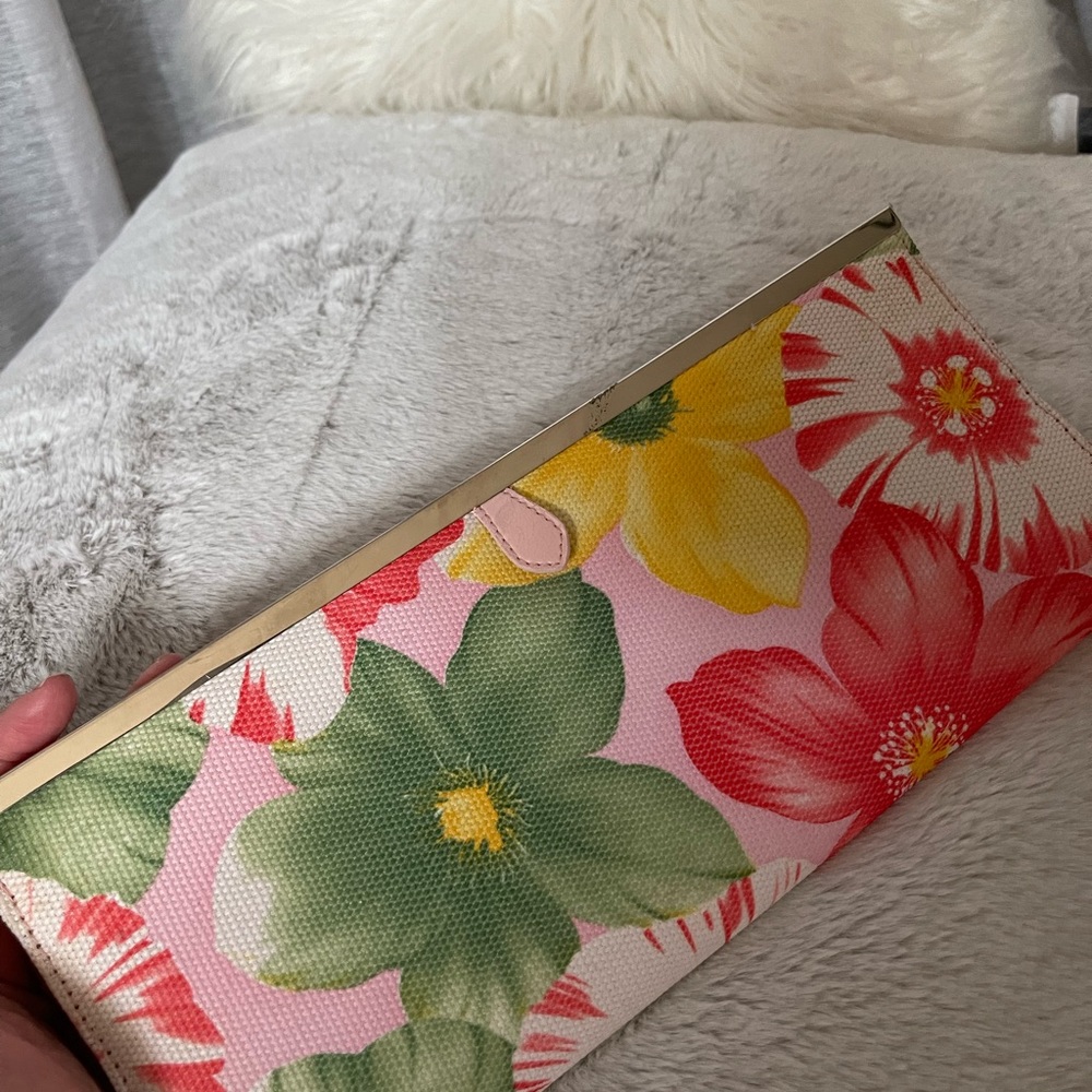 Vintage Chinese Laundry Floral Clutch